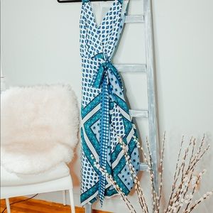 Beautiful blue and white dress.